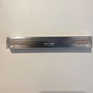 HUDA BEAUTY Matte & Metal Melted Shadows